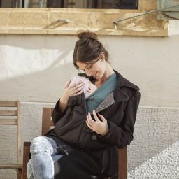 Wie ziehe ich mein baby beim Tragen an - Tragetuch und Jackenerweiterungen